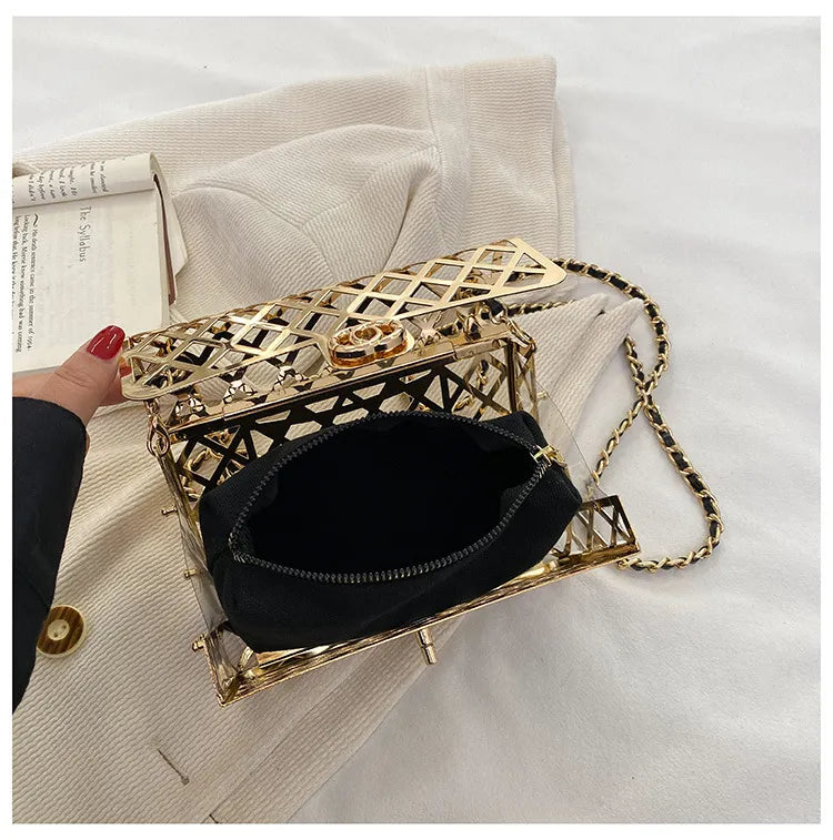 Cartera de metal Dorada Gold con cadena para mujer