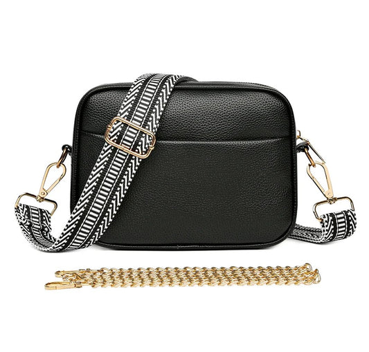 bandolera-negra-ecocuero-negra-con-cadena-para-mujer-823x823px