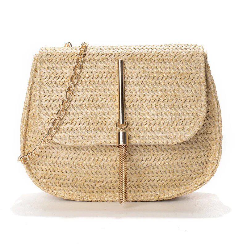 Cartera tejida con cadena dorada para mujer